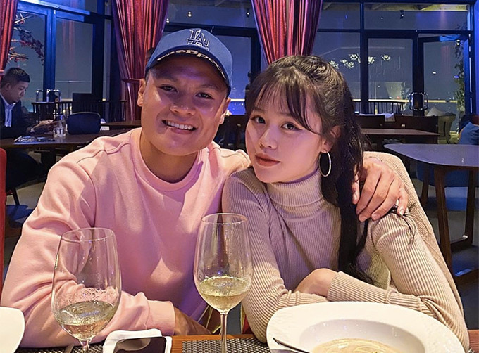 Hot girl giấu mặt trên cũng cho biết ban đầu định cho qua mọi chuyện nhưng cuối cùng vẫn quyết định lên tiếng bởi cảm thấy danh dự bị xúc phạm.