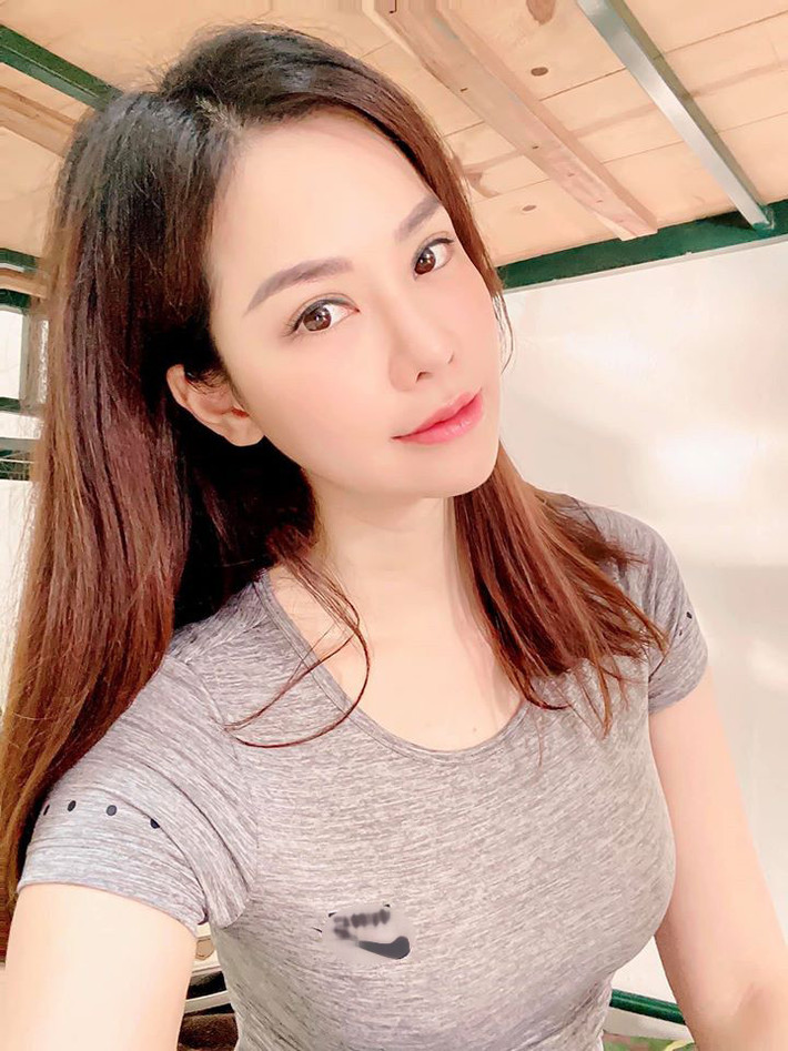 Do trở về từ Mỹ nên Lan Phương phải thực hiện cách ly 14 ngày theo đúng quy định. Hiện tại cô đang cách ly ở một binh đoàn cách Hà Nội 15km và tuân thủ theo quy định chung đối với những người nhập cảnh mùa dịch bệnh COVID-19.