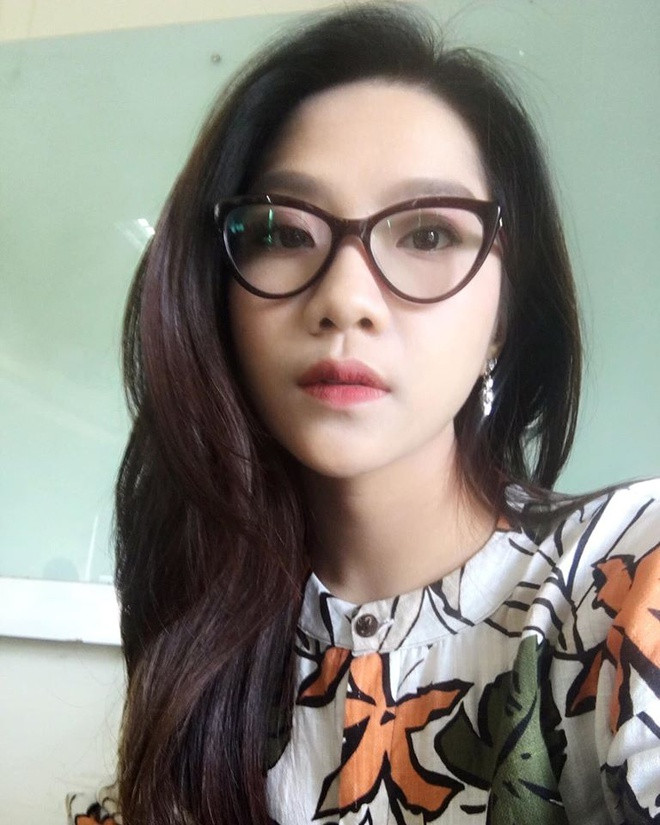 Trong bức ảnh được các học sinh chia sẻ, cô giáo Hoàng Anh đang mở lớp học online có 24 sinh viên. Hình ảnh cô giáo Hoàng Anh đang lan truyền trên mạng được một học sinh trong lớp học online chụp lại vào tiết học tiếng Nhật online ngày 17/2.