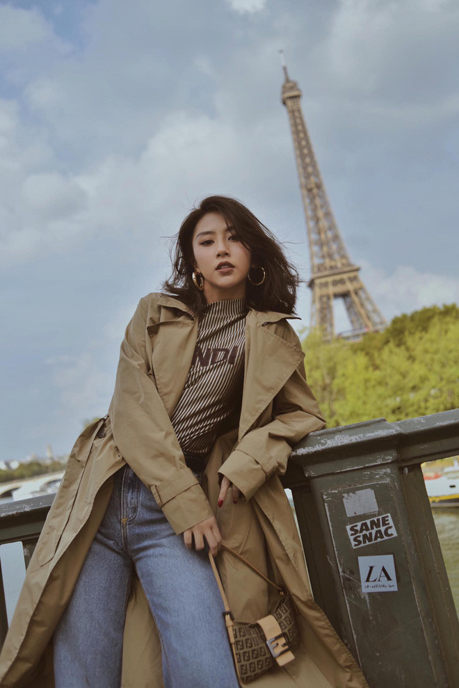Ngay từ khi còn ngồi trên ghế nhà trường, Quỳnh Anh Shyn trở thành hot girl đình đám nhất nhì trong giới trẻ Việt, là đại sứ cho không ít thương hiệu lớn trên thế giới tại Việt Nam.