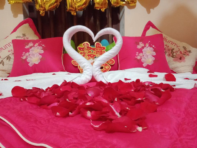 Tuy vậy ngay sau đó, cô cháu gái đã kịp thời nắn thành hình trái tim đúng kiểu, chỉ nhìn thôi cũng đủ khiến mọi người phải xuýt xoa rồi.