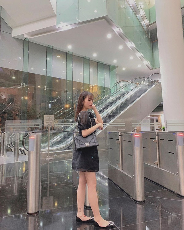 Cùng ngắm nhìn những hình ảnh mang bầu gọn gàng của Joyce Phạm - con gái đại gia Minh Nhựa.