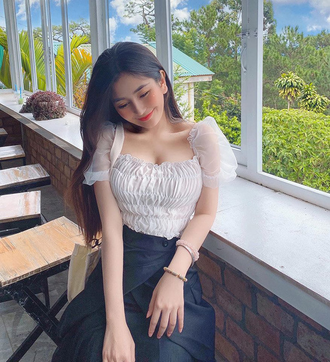 Chỉ thi thoảng, cô nàng mới có những dòng tâm sự dài trên Instagram, trải lòng về những scandal vướng phải.