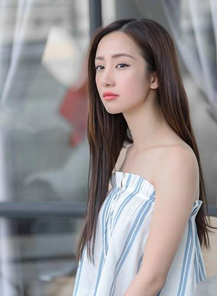 Cụ thể, Jun Vũ giải thích: "Mình sửa mũi, sửa mặt, bơm mông, tiêm má baby hồi nào mà mình không biết vậy? Mình từng phẫu thuật duy nhất một lần là làm ngực và mình đã công khai thừa nhận khi được hỏi luôn nên nếu có làm cái gì khác mình cũng chẳng việc gì phải giấu cả. Vấn đề là mình không có làm".