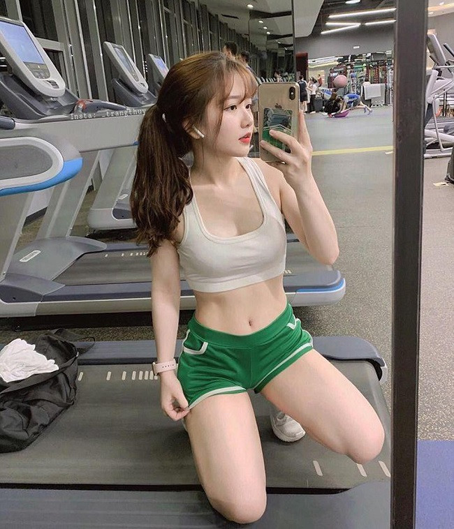Tháng 7/2019, tờ China News của Trung Quốc đưa tin về cô gái Việt có tên Nguyễn Thị Thùy Trang là ví dụ điển hình cho việc đẹp lên nhờ chăm chỉ tập thể dục.