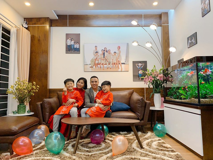 Gần 5 tháng khoe tậu nhà mới, cách đây ít ngày trên trang cá nhân, bà xã quay phim họ Trần lần đầu chia sẻ về không gian sống của 2 vợ chồng.