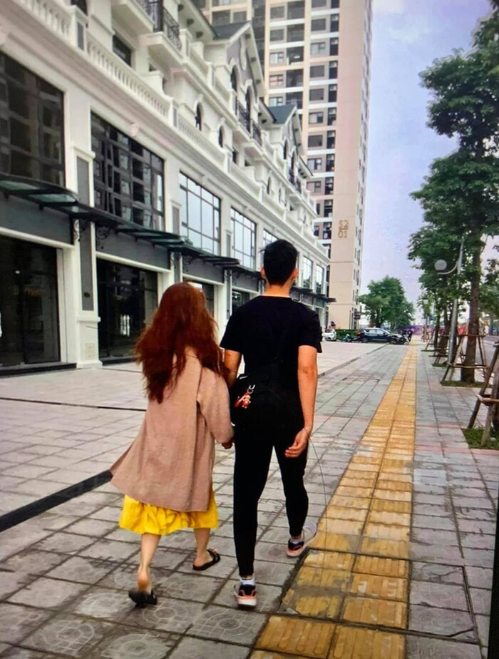 Huỳnh Anh và Quang Hải là hai cái tên đã nhận được đông đảo của cộng đồng mạng trong thời gian qua. Cả hai từng được xem là một cặp đẹp đôi nhưng vụ lùm xùm "tuesday" vừa qua khiến tất cả trở thành mây khói.