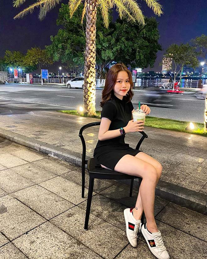 Trước đây, Huỳnh Anh từng được biết đến với công việc gia sư tiếng Anh.