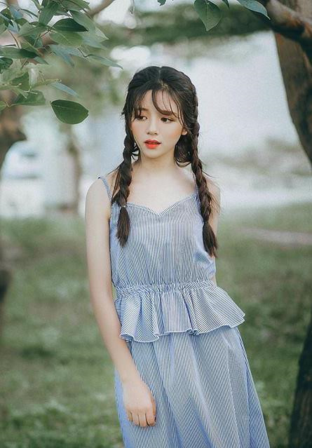 Đào Linh Chi từng gây thương nhớ khi bức ảnh chụp lén khi ngủ gật trong lúc làm nhiệm vụ tại bệnh viện.