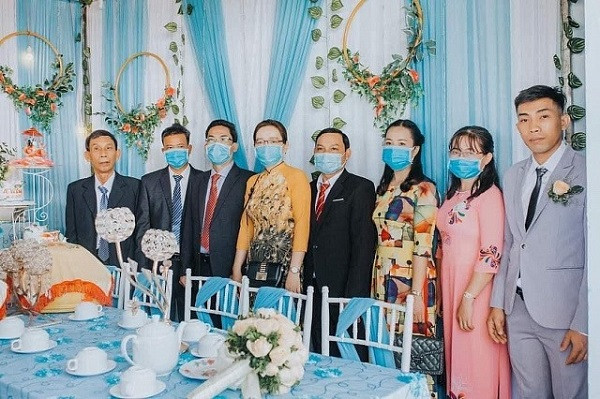 Dịch COVID-19 khiến nhiều hoạt động xã hội bị đình trệ, khiến nhiều người rơi vào cảnh "dở khóc, dở cười". Trong số đó, có lẽ đám cưới là sự kiện bị ảnh hưởng nhiều nhất.