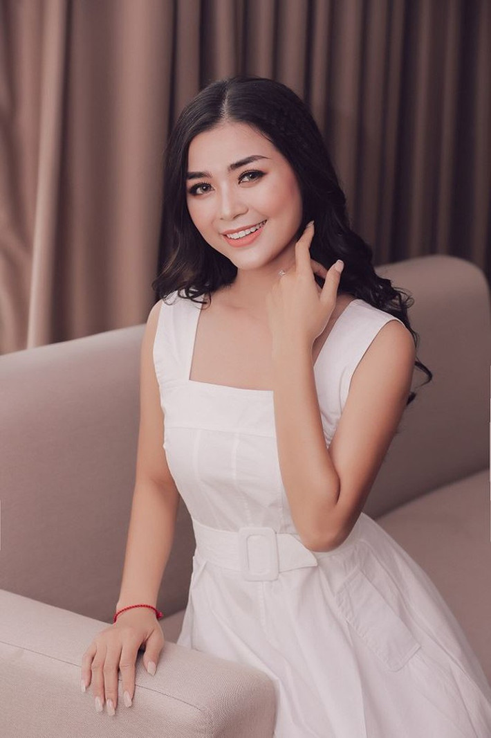 Nhiều chị em hiện nay luôn có suy nghĩ “muốn đẹp thì phải thật gầy” nhưng nữ phi công Việt - Diệu Thúy lại cho rằng, đẹp là khi cơ thể khỏe mạnh, đầy đủ năng lượng để làm việc.