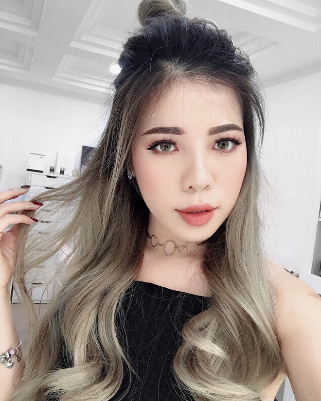 Changmakeup (tên thật là Ngô Quỳnh Trang) từng là du học sinh chuyên ngành Quản trị Kinh doanh của trường Kutztown University of Pennsylvania. Cô nàng đang sở hữu kênh Youtube về mỹ phẩm với hơn 1,2 triệu người theo dõi.