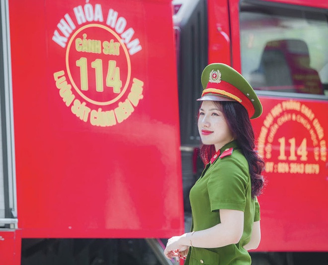 Nguyễn Thị Giang (sinh năm 1998, Thái Bình) là thủ khoa đầu ra ĐH Phòng cháy Chữa cháy với điểm tổng kết trung bình đạt 8.73/10. Chăm học hỏi, Giang đã chứng tỏ khả năng ngay từ những ngày đầu vào trường.
