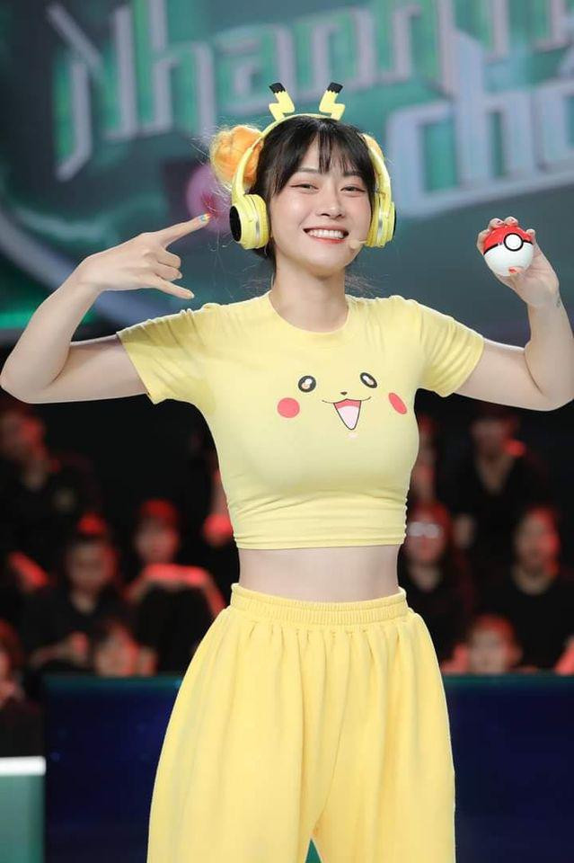 Sở hữu nhan sắc xinh đẹp cùng thân hình quyến rũ là lợi thế giúp Lê Bống tiến vào showbiz.