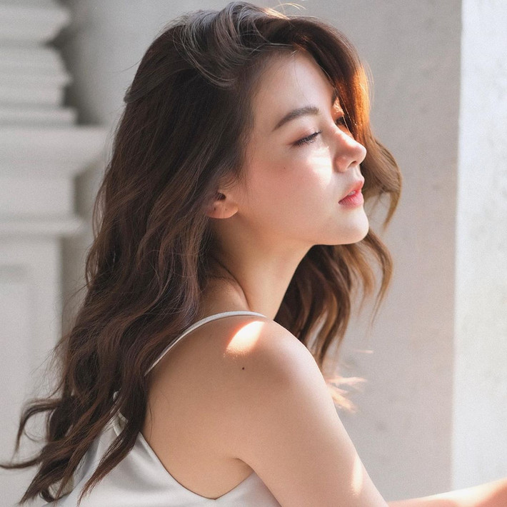 Nhan sắc Baifern Pimchanok ngày càng trở nên quyến rũ, xinh đẹp. Bước vào độ tuổi 30, nhưng nhan sắc của mỹ nữ số 1 Thái Lan vẫn đủ sức lấn át cả dàn hot girl mới nổi.