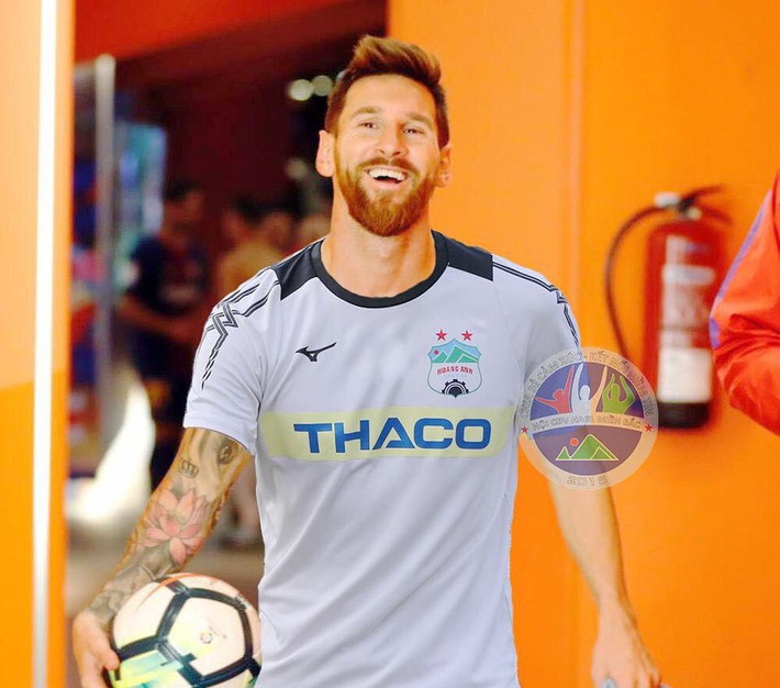 Fan HAGL ngỏ lời muốn Messi về với CLB của bầu Đức.