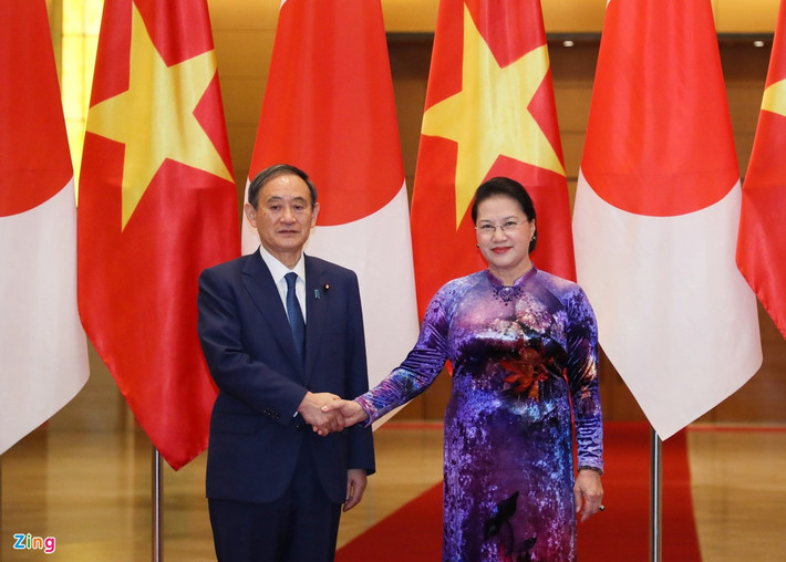 Thủ tướng Nhật Bản Suga Yoshihide hội kiến Chủ tịch Quốc hội Nguyễn Thị Kim Ngân. Ảnh: Đoàn Bắc.