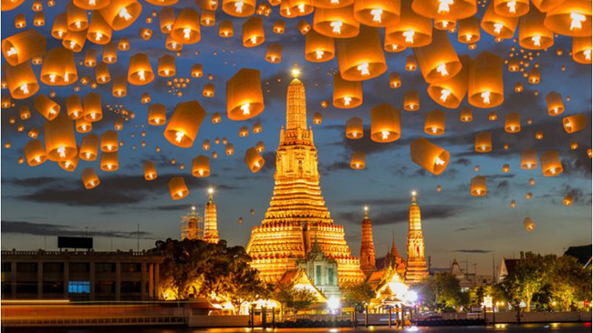Bangkok, Thái Lan: Một trong những địa điểm tốt nhất để đi du lịch vào dịp năm mới là Bangkok, nơi có Quảng trường Thế giới Trung tâm là điểm nhấn của thành phố. Màn pháo hoa tuyệt vời sẽ được trình diễn tại đây và cả quảng trường trở nên sống động ngay khi đồng hồ điểm 0 giờ.