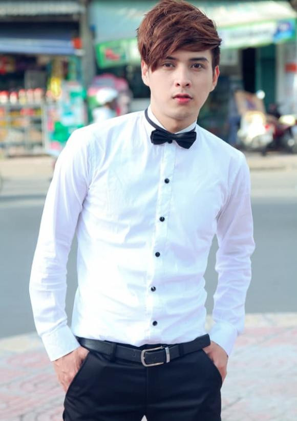 Sau nhiều năm đi hát, Hồ Quang Hiếu đã tậu cho mình căn biệt thự 23 tỷ đồng, khang trang tại TP HCM.