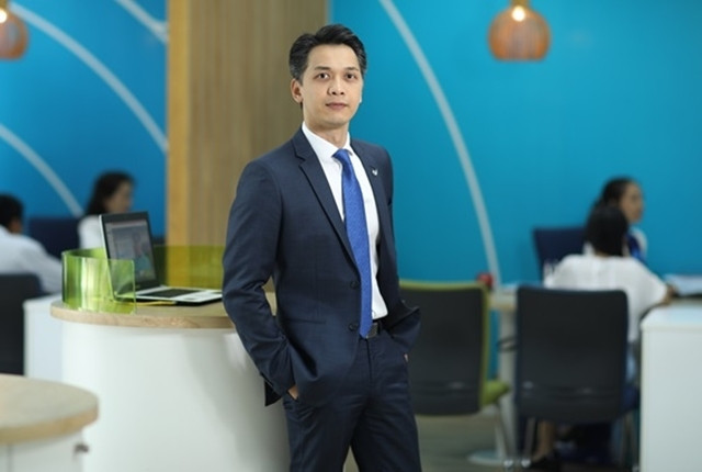 Trần Hùng Huy (sinh năm 1978) là thiếu gia xuất thân từ gia đình có truyền thống làm ngân hàng. Hùng Huy là con của ông Trần Mộng Hùng - một trong nhưng người sáng lập và giữ chức chủ tịch của một ngân hàng lớn tại Việt Nam. Ảnh: ACB