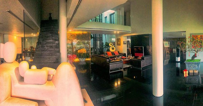 Khoe ảnh dọn nhà đón Tết trên trang cá nhân, Claret Giang Lê khiến "dân tình" lóa mắt vì cuộc sống sang chảnh. Theo tiết lộ của tiểu thư 9X, kiến trúc của căn nhà được chính cha cô thiết kế. Ảnh: @claretgiangle.
