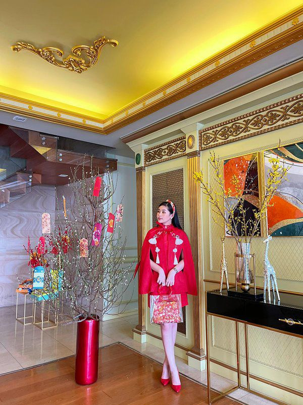 Tiểu thư nhà giàu Lê Ngâu Ngân Anh đón Tết cùng gia đình trong căn biệt thự xa hoa như cung điện. Ảnh: FBNV