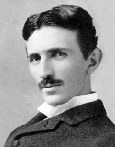 Nikola Tesla mắc phải chứng rối loạn ám ảnh cưỡng chế (OCD) và không hề đụng chạm bất cứ thứ gì thậm chí cả một chút bụi, tóc, khuyên tai bằng trai và nhiều thứ xung quanh khác. Ngoài ra, ông còn bị ám ảnh bởi số 3: ông thường đi vòng quanh một tòa nhà 3 tầng trước khi bước chân vào đó. Và trong mỗi bữa ăn, ông dùng chính xác 18 cái khăn ăn để đánh bóng dao nĩa cho đến khi chúng sáng bóng.