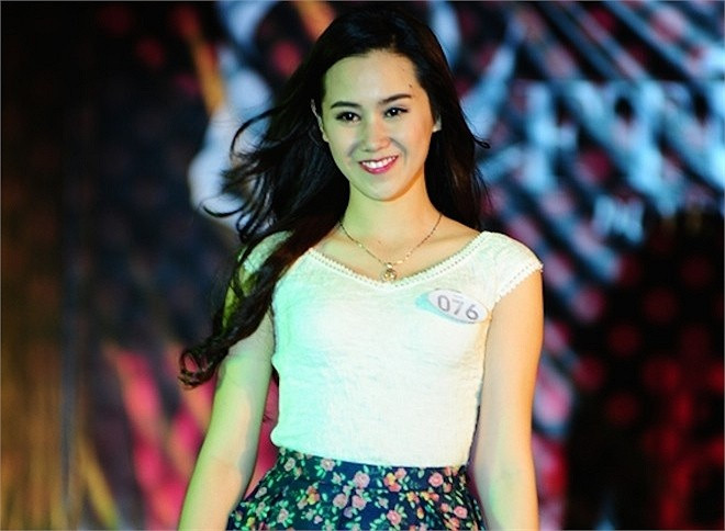 Thí sinh Trương Mai Thảo Anh - lớp K51BFA là gương mặt được đánh giá rất cao trong cuộc đua giành vương miện FTU Charm 2014.