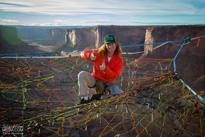 Nhóm Moab Monkeys hiện có một fanpage với hơn 3 nghìn người theo dõi. Nhóm hoạt động vừa để trải nghiệm cảm giác mạnh vừa để ghi lại những đoạn phim đẹp quay ở những nơi ít người có thể đặt chân đến.