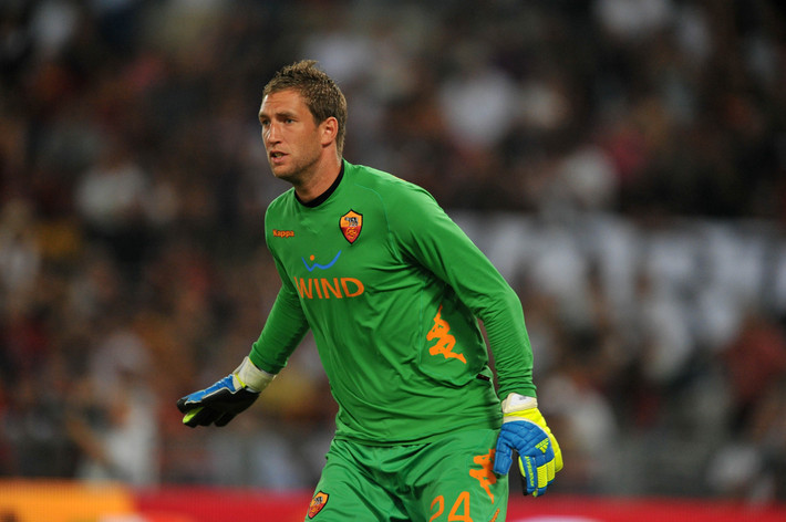 Maarten Stekelenburg nằm trong top 10 thủ thành hay nhất thế giới nên việc chuyển tới đội bóng thành Rome với giá 6 triệu euro là mức giá quá hời cho AS Roma.