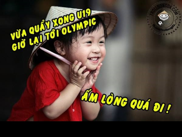 Trận đấu hôm nay diễn ra tại Hàn Quốc nhưng trên khán đài sân vận động vẫn tràn ngập tiếng hô vang "Việt Nam". Sau sự tiến bộ của tuyển U19 thời gian gần đây, chiến thắng bất ngờ của tuyển U23 khiến khán giả nhà thực sự ấm lòng, thậm chí là phấn khích.