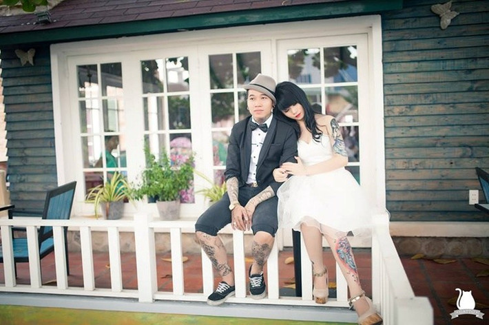 Giới trẻ chọn hình xăm để đưa vào các bức ảnh cưới, cô dâu cũng do một phần ý nghĩa sâu xa của việc xăm mình.