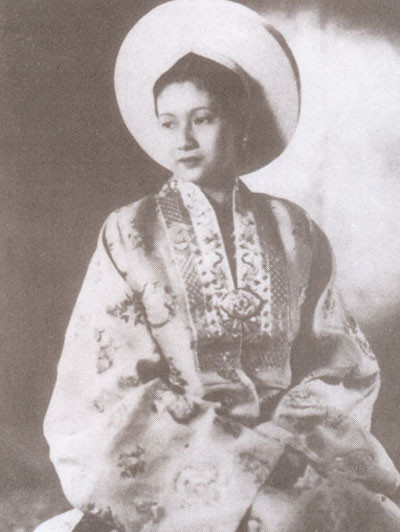 Nam Phương trong ngày nhận ngôi vị hoàng hậu. Ảnh chụp ngày 21/3/1934.