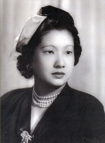 Chính vì thế, không có gì là khó hiểu khi bây giờ kho ảnh về hoàng hậu Nam Phương lại vô cùng phong phú đến như vậy.