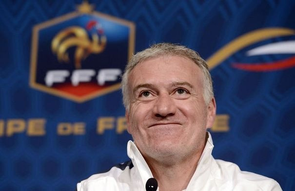 Didier Deschamps được ca ngợi khi đã giúp Pháp đi tới vòng tứ kết. Với những quyết định táo bạo khi không cho triệu tập những ngôi sao như Sami Narsi hay sự vắng mặt của Ribery đã tạo cho Pháp những sắc màu tươi mới từ những cầu thủ trẻ. Deschamps đang xây dựng là một đội bóng của tương lai khi sau đây 2 năm chính Les Blues là chủ nhà của Euro 2016.