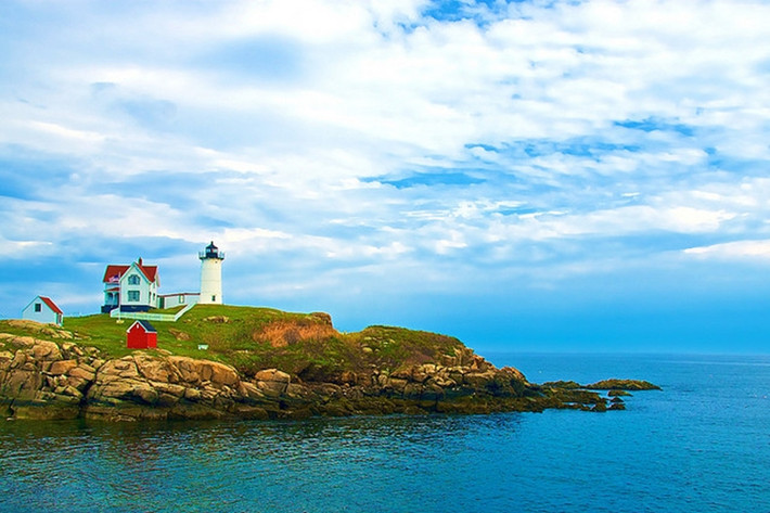 Ngọn hải đăng Nubble ,mũi Neddick, Mỹ.