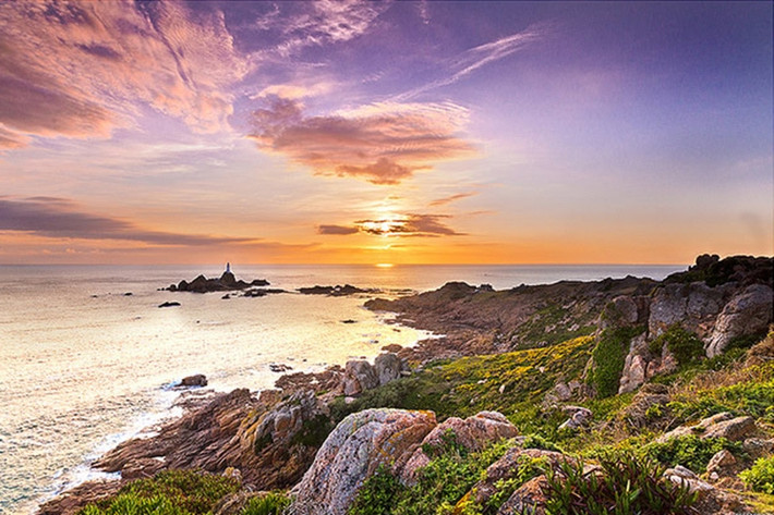 Ngọn hải đăng Corbiere, Channel Islands, Mỹ.