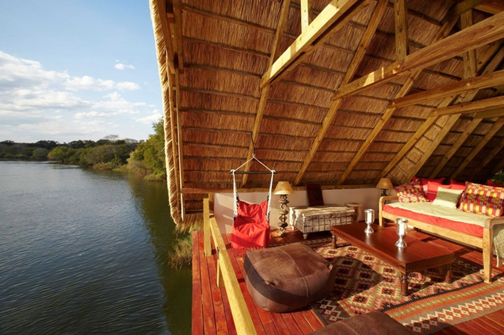 Khu nhà lều Tongabezi, Livingstone, Zambia Nằm ở thượng nguồn thác Victoria nổi tiếng, khu nhà lều Tongabezi là tập hợp các ngôi nhà truyền thống Châu Phi.