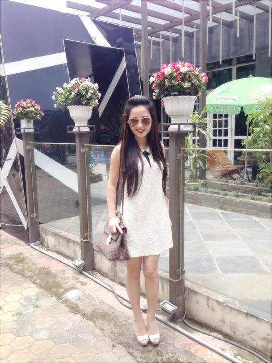 Trên trang cá nhân của mình, Phương Thảo thường xuyên khoe những bức ảnh đời thường, bên cạnh những hình ảnh trên đường tác nghiệp, đi quay phim, ghi hình, phỏng vấn của mình.
