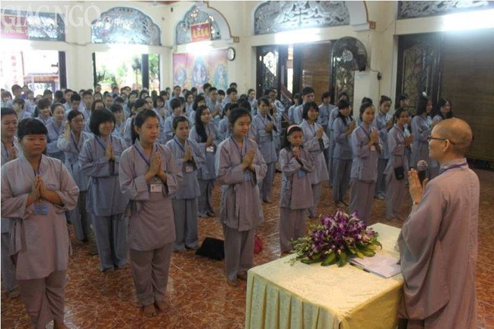 Học các nghi thức xá chào, lễ, lạy.
