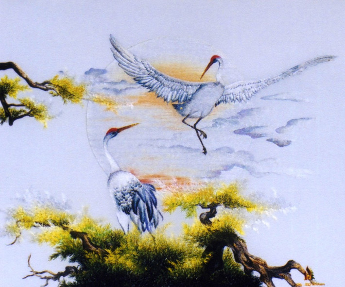 Nếu là hạc đang bay vút lên trên trời, nó tượng trưng cho một thế giới bên kia tốt đẹp, phiêu du. Bởi vì khi ai đó chết đi, linh hồn của người ấy sẽ ngồi trên lưng hạc và được hạc chở lên thiên đường. Cũng bởi lý do đó, trong đám tang con hạc thường được đặt ở giữa nắp áo quan.
