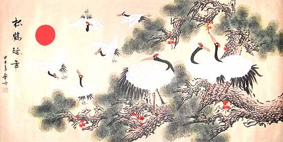 Chim hạc: Chim hạc là con vật của đạo giáo. Theo truyền thuyết, con hạc chính là tộc trưởng của tất cả các tạo vật trên trái đất, chỉ xếp sau phượng hoàng. Hạc là loài chim biểu trưng cho: Điềm lành - Trường thọ. Những hình ảnh hạc đậu trên lưng rùa để nhấn mạch sự giao thoa hài hòa của Âm Dương.