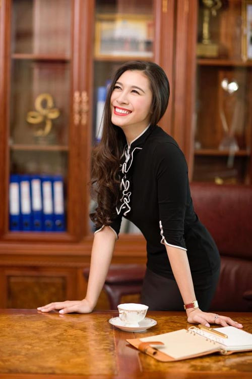 Ngoài công việc của một phiên dịch viên, Ngọc Mỹ còn là một doanh nhân thành đạt từ khi còn rất trẻ. Cô được biết đến là một doanh nhân trẻ tài giỏi và rất chăm chỉ tham gia các hoạt động xã hội, từ thiện.
