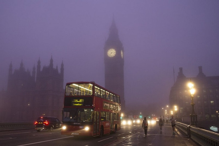 Thủ đô London trong sương mù dày đặc.