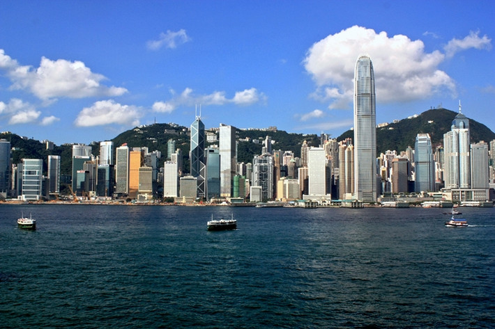 10. Hong Kong: Vùng lãnh thổ Hong Kong xếp thứ 10 trong số các chủ nợ lớn nhất của nước Mỹ, với 142,9 tỷ USD và chiếm 1,2% tổng số nợ công.