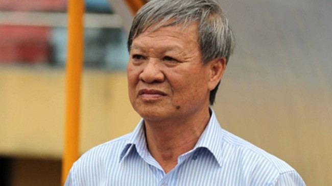 Cũng theo ông Hải nghi ngờ lớn nhất của người hâm mộ là với những tình huống mắc sai lầm ngớ ngẩn của hàng thủ ĐT Việt Nam trong hiệp một. Nhưng bản thân ông lại nhận định những sai lầm, sự ngớ ngẩn đó chỉ là "sự ngớ ngẩn của tuổi trẻ", do sự non nớt, thiếu kinh nghiệm của các cầu thủ trẻ gây nên.