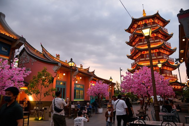 Khu phố Tàu Jakarta rực rỡ sắc màu. Ảnh: Tân Hoa Xã