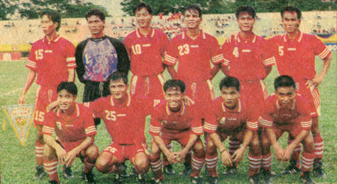 Một trong các trận đấu từng bị cho có "mùi khét" bán độ là trận VN hòa Lào 1-1 ở Tiger Cup 1996. Tại Tiger Cup năm đó, ĐT Việt Nam đã thi đấu rất tệ ở 2 trận đầu tiên của vòng bảng, thắng chật vật Campuchia 3-1 và hòa 1-1 trước Lào.