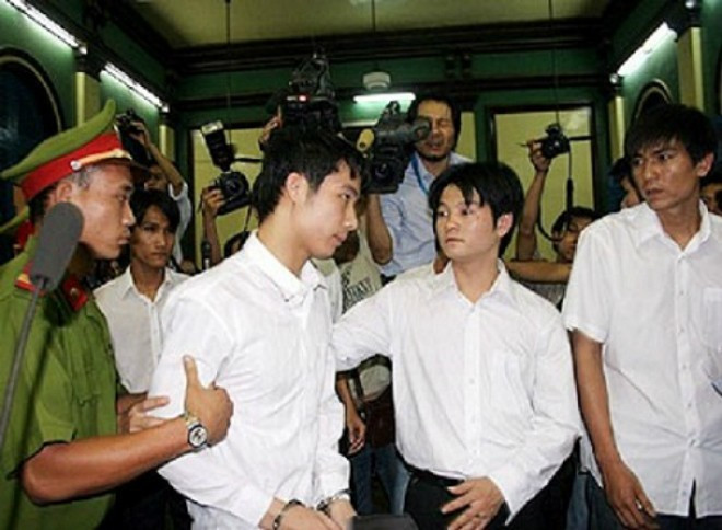 Đau đớn nhất vẫn là vụ bán độ của một số cầu thủ U23 tại Sea Games 23 năm 2005 tại Philippines. Năm đó U23 Việt Nam được đánh giá khá cao, được cho là ứng cử viên vô địch với những tài năng đang ở độ chín như Tài Em, Minh Phương, Quốc Vượng, Văn Quyến, Quốc Anh...