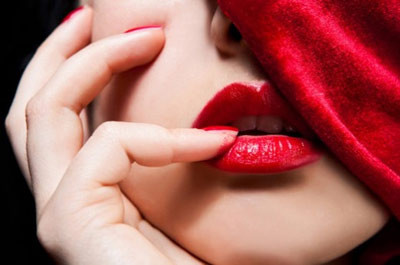 Miệng còn có nhiều tướng dạng nữa: miệng hé mở tươi ướt như hoa anh đào (có công danh), miệng cá trê (yểu mệnh), miệng ngựa (thiếu đói), miệng heo (bị thị phi), miệng khỉ (có lộc).